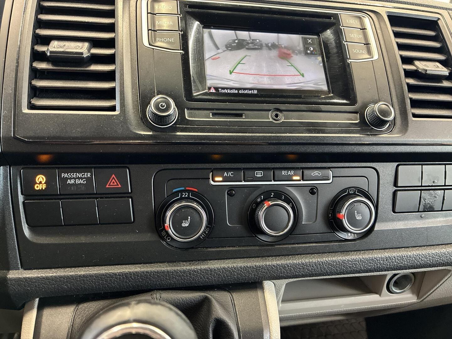 VOLKSWAGEN Caravelle 2016