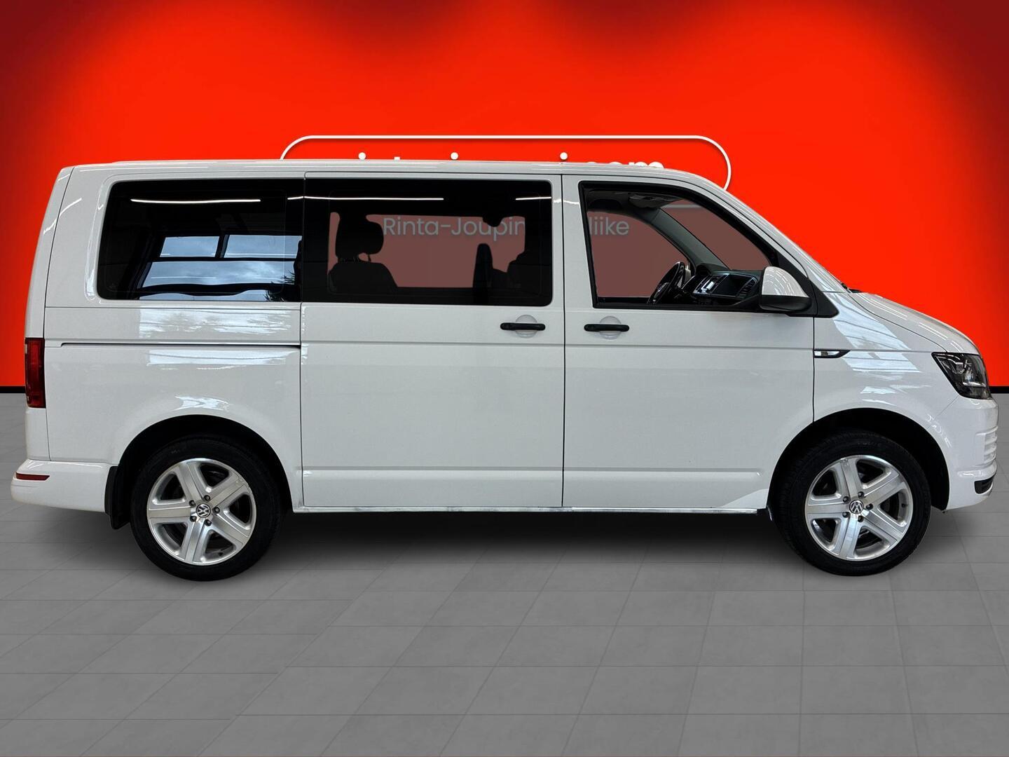 VOLKSWAGEN Caravelle 2016