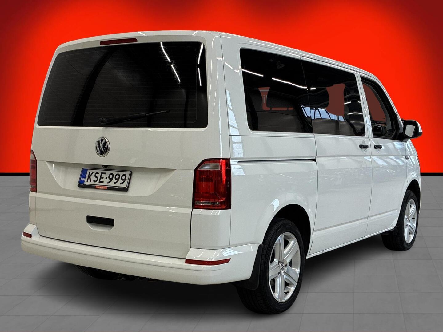 VOLKSWAGEN Caravelle 2016