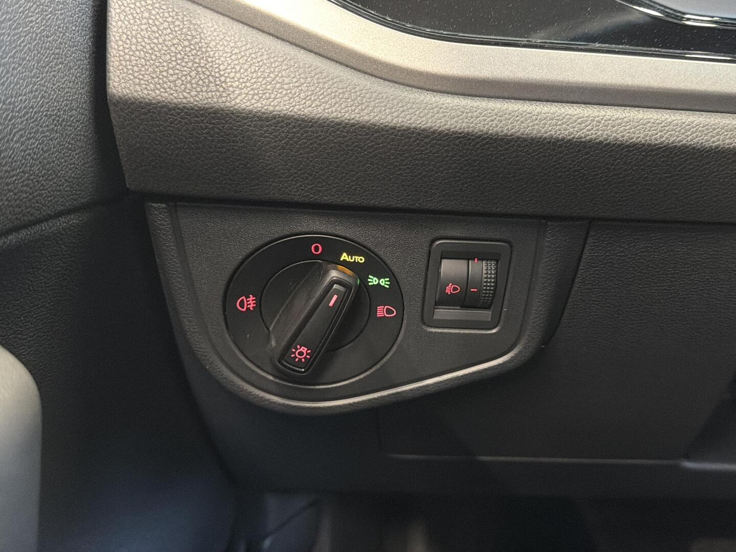 VOLKSWAGEN Polo 2019