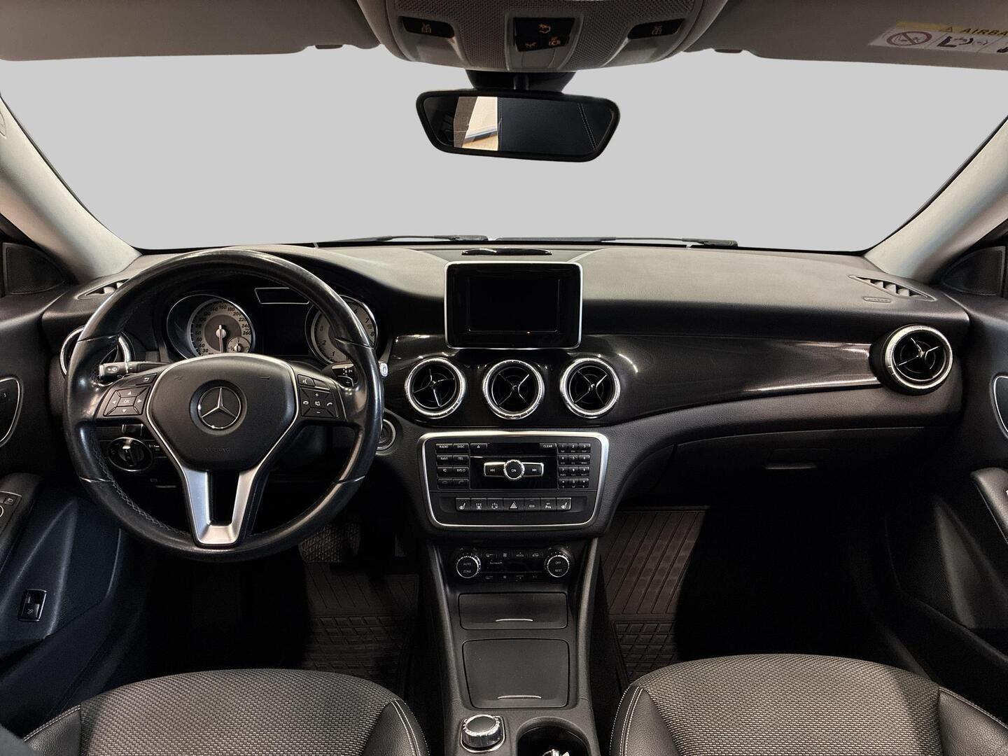 MERCEDES-BENZ CLA 2014