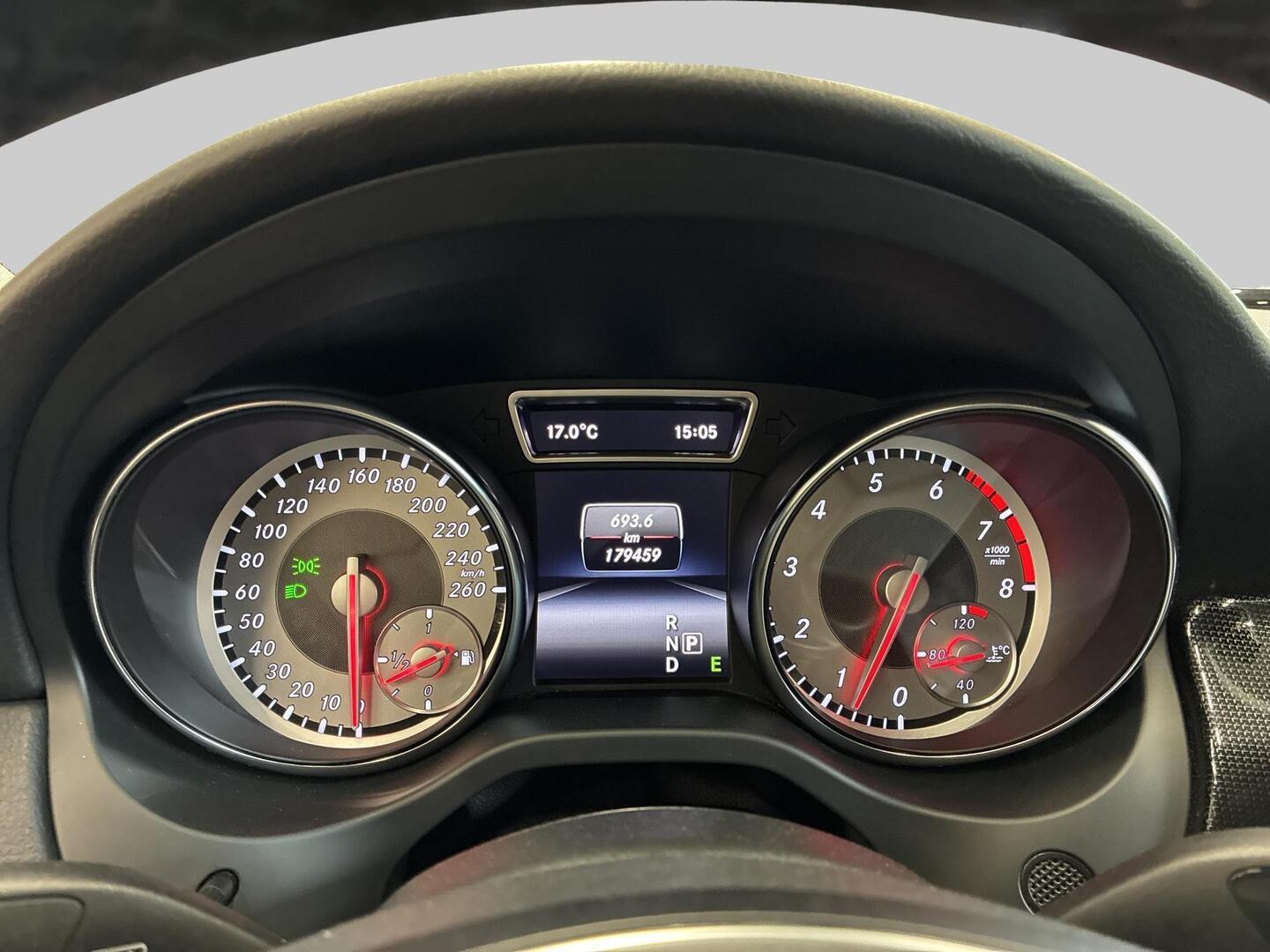 MERCEDES-BENZ CLA 2014
