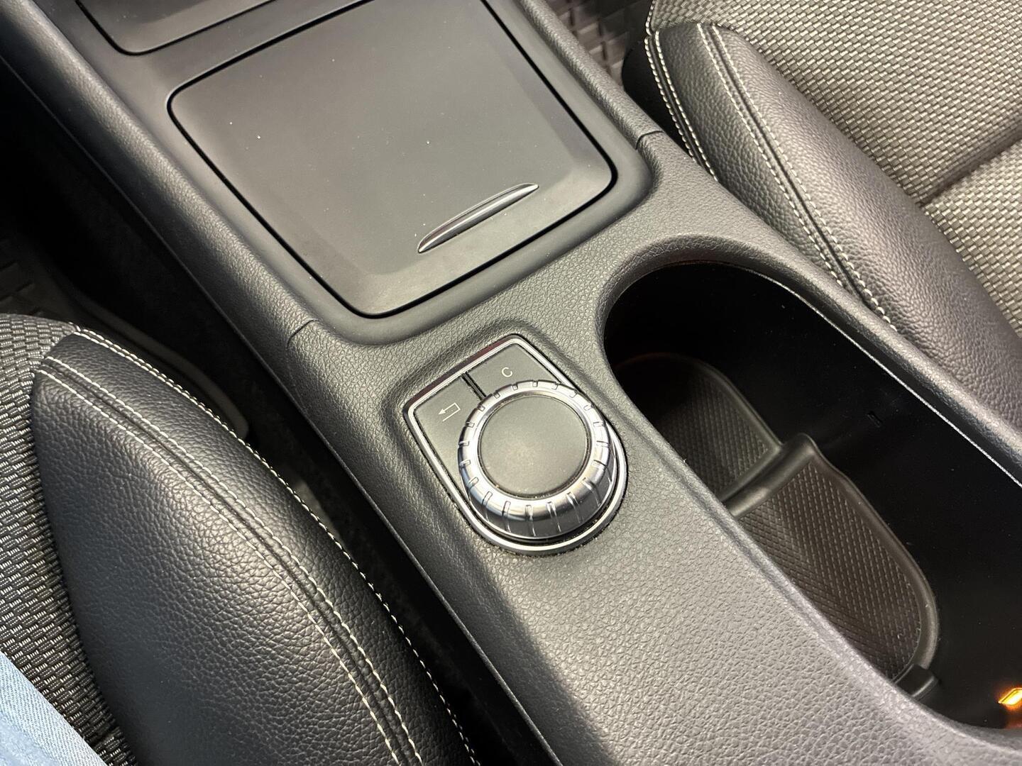MERCEDES-BENZ CLA 2014