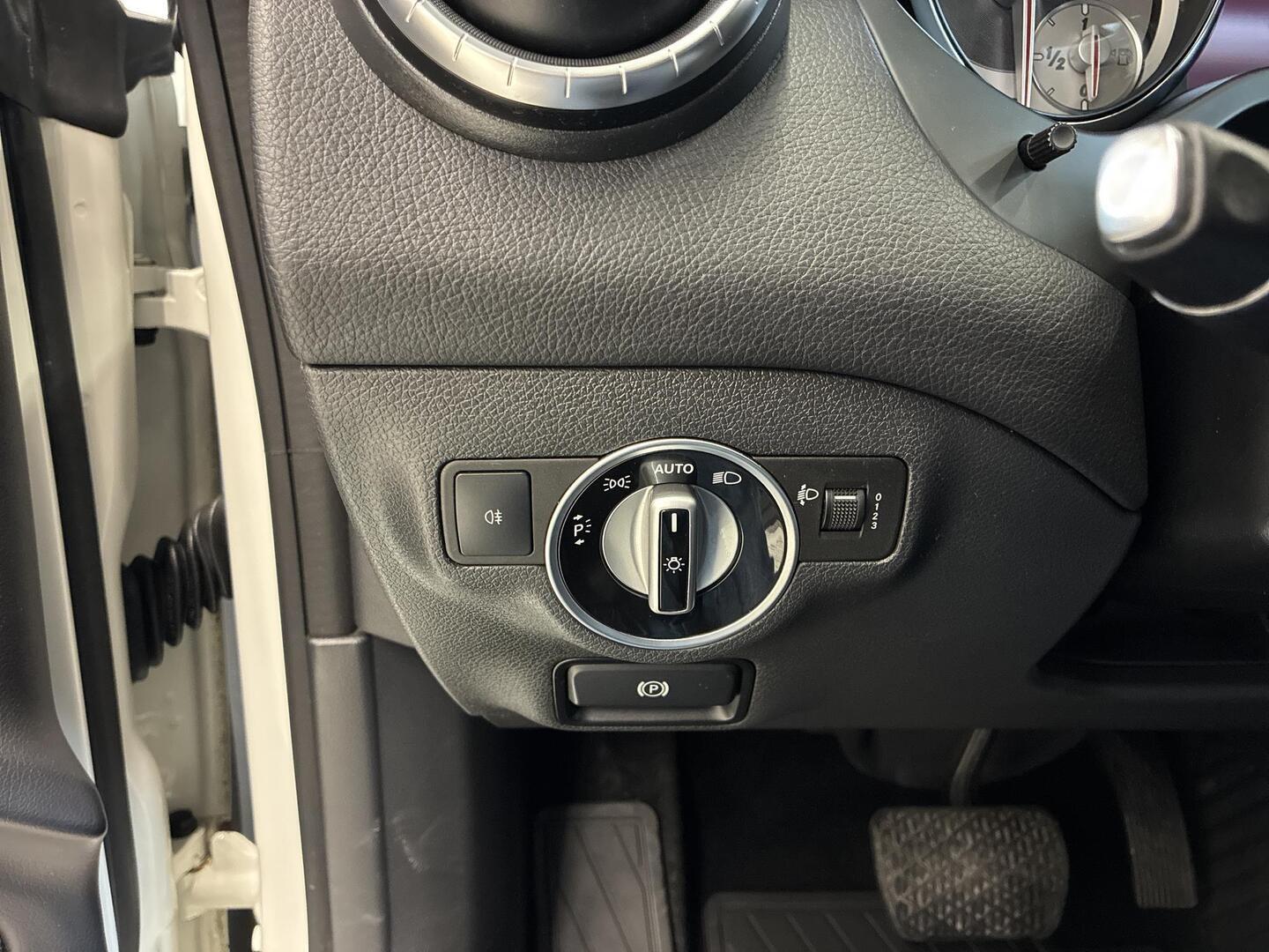 MERCEDES-BENZ CLA 2014