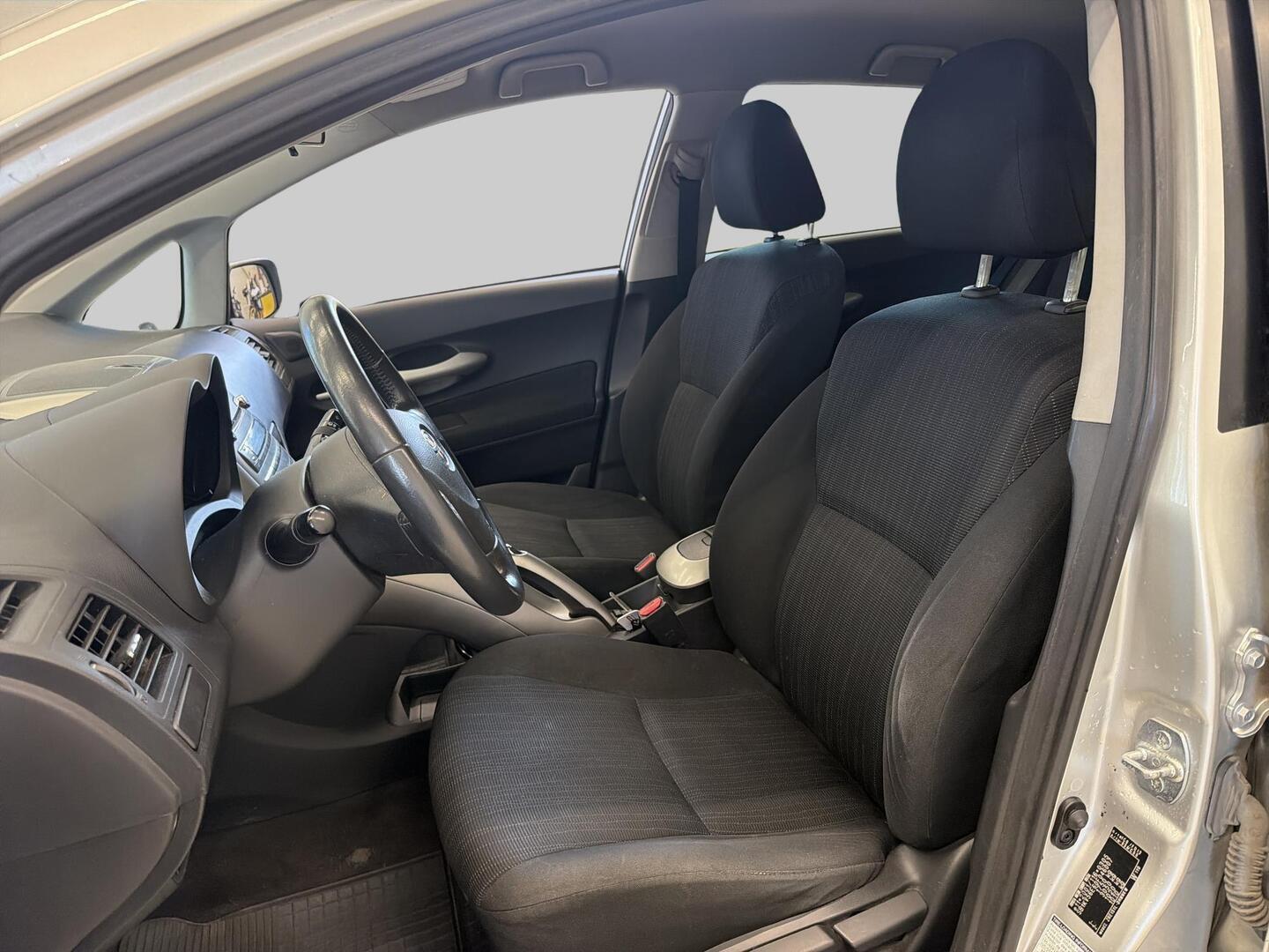 TOYOTA Auris 2008
