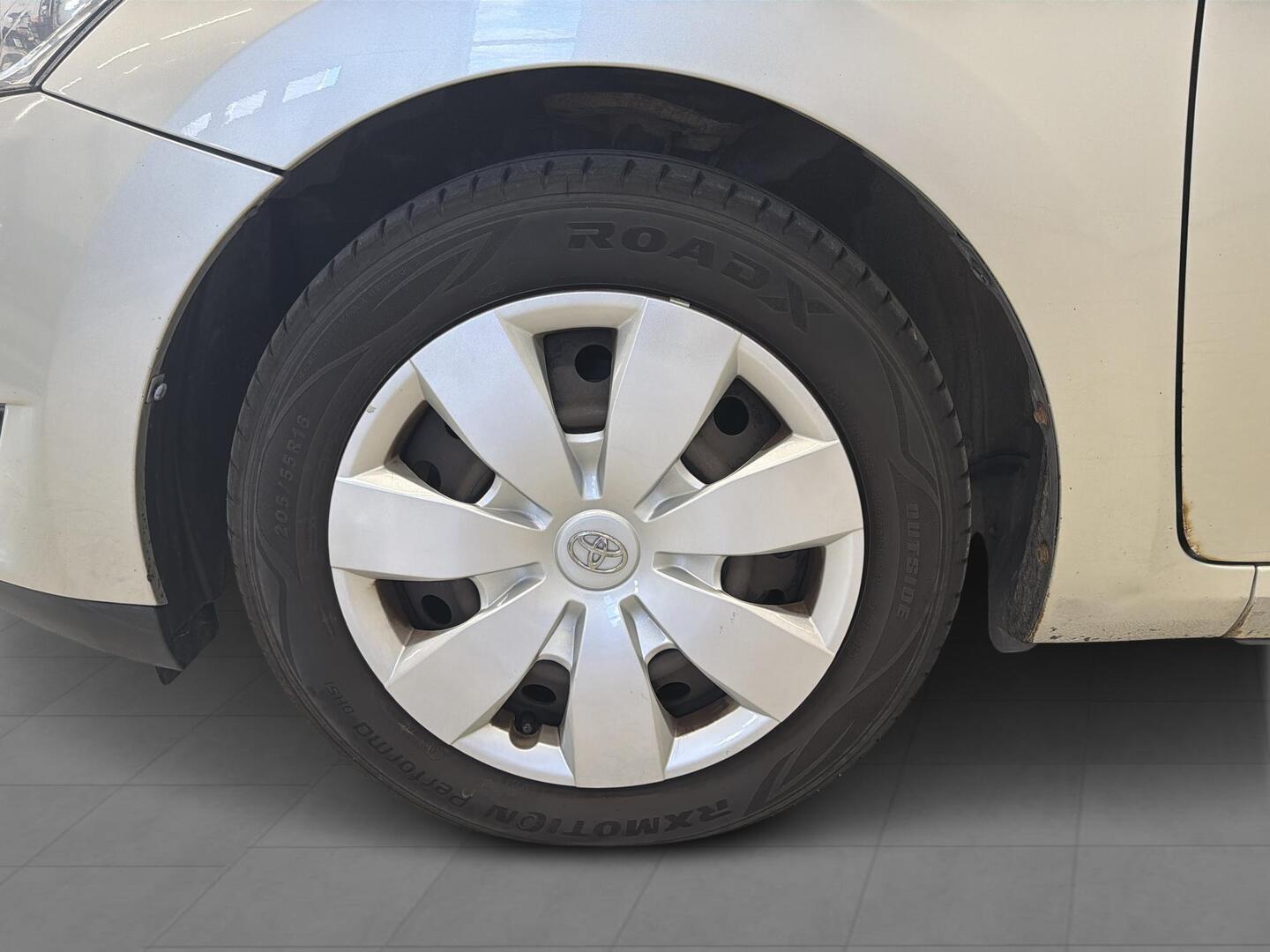 TOYOTA Auris 2008
