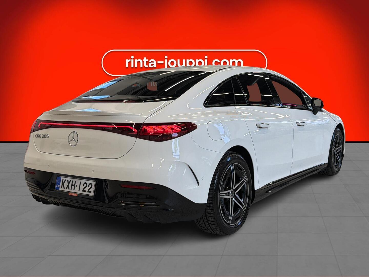 MERCEDES-BENZ EQE 2024