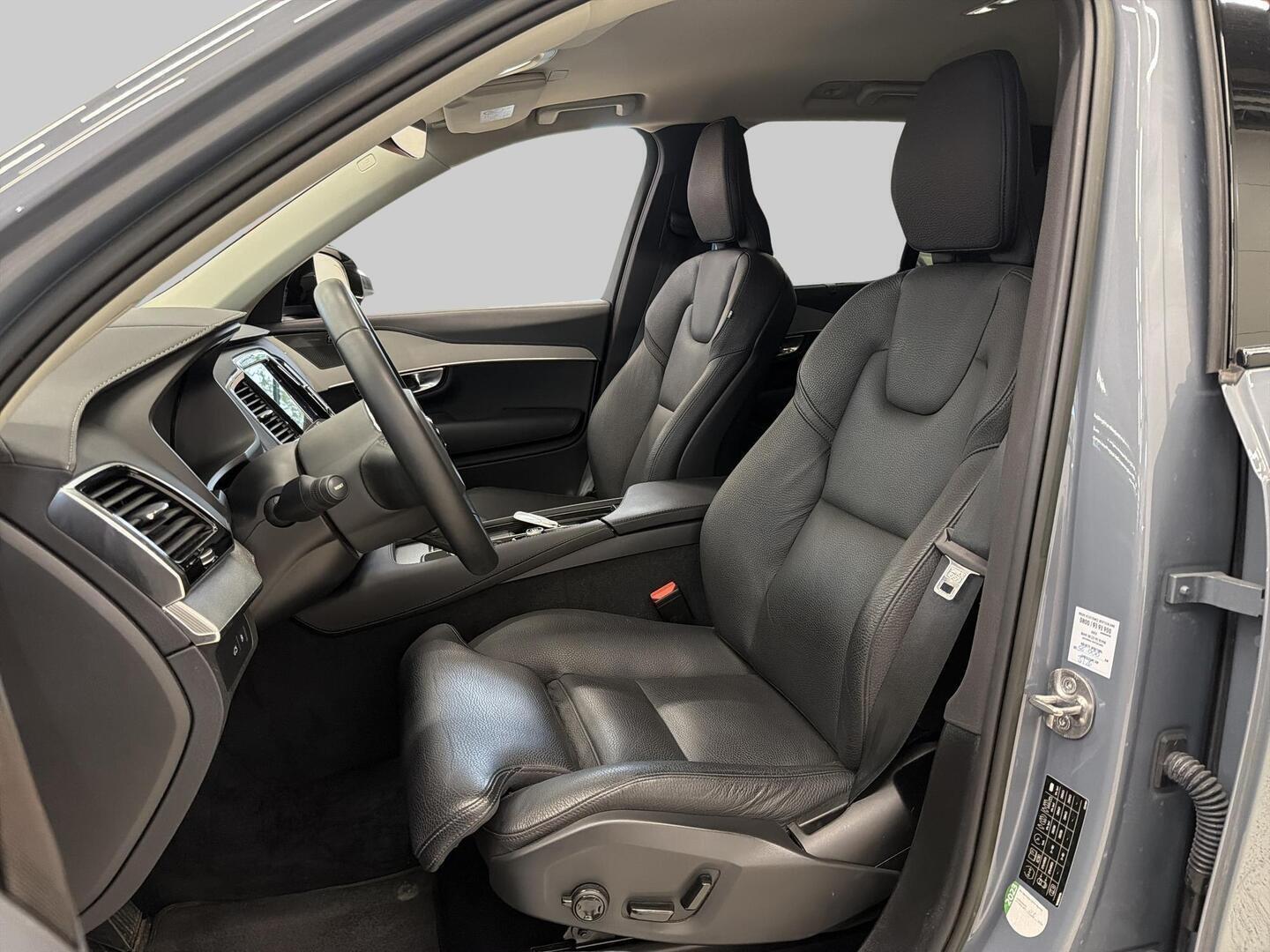 VOLVO XC90 2023