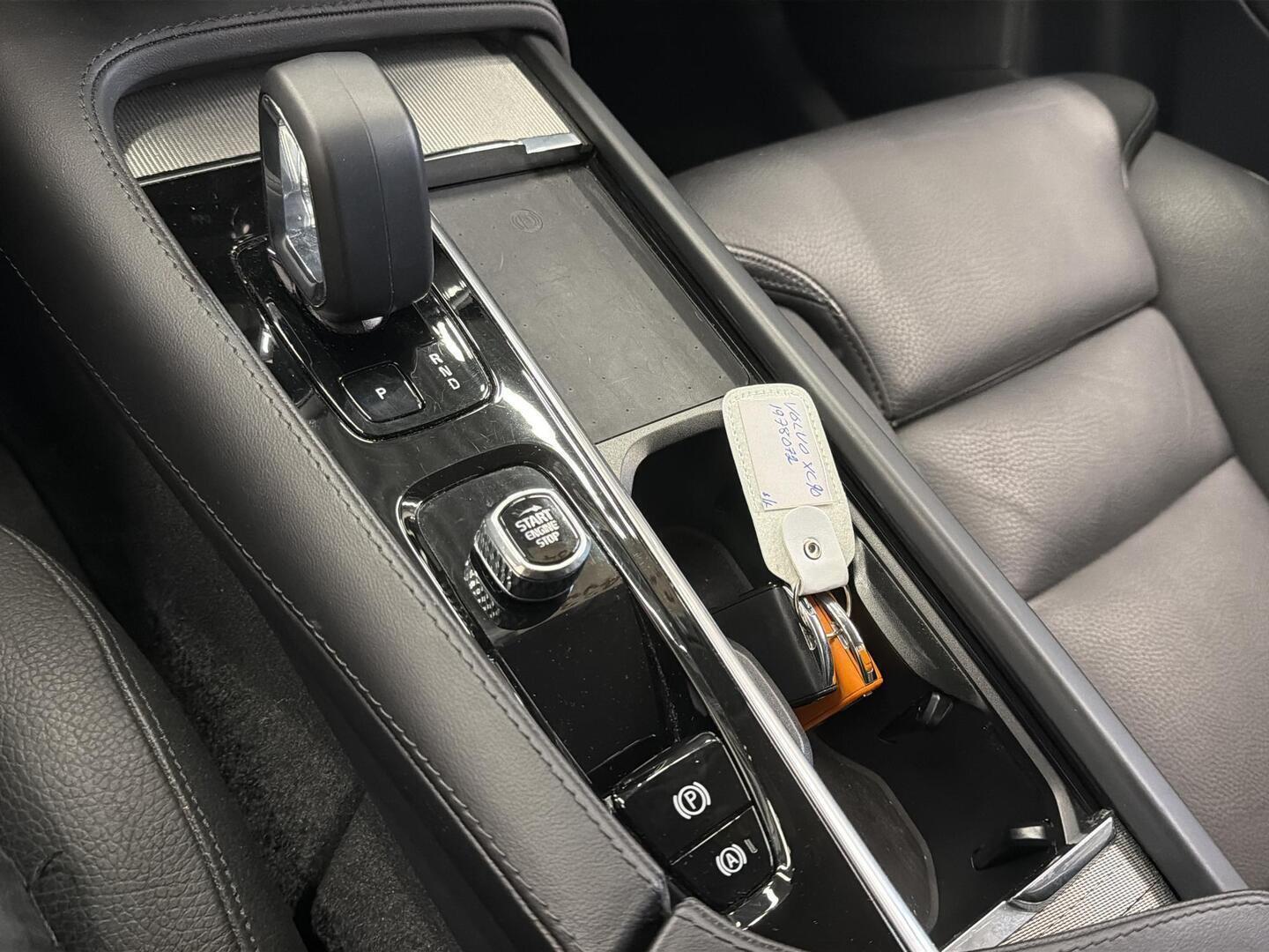 VOLVO XC90 2023