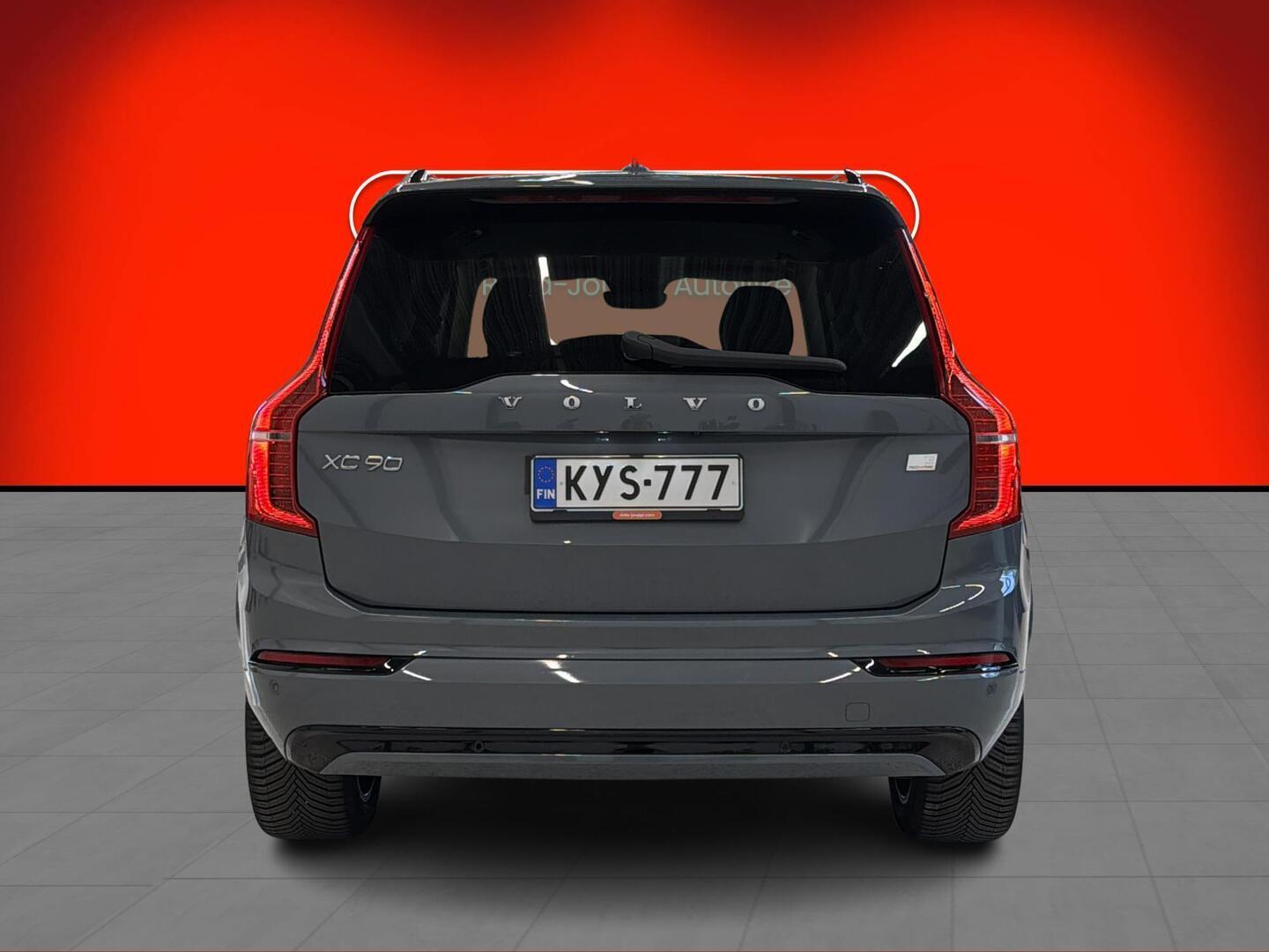 VOLVO XC90 2023
