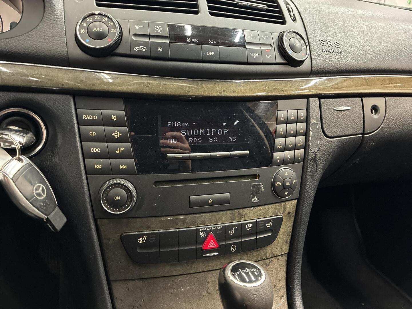 MERCEDES-BENZ E 2008