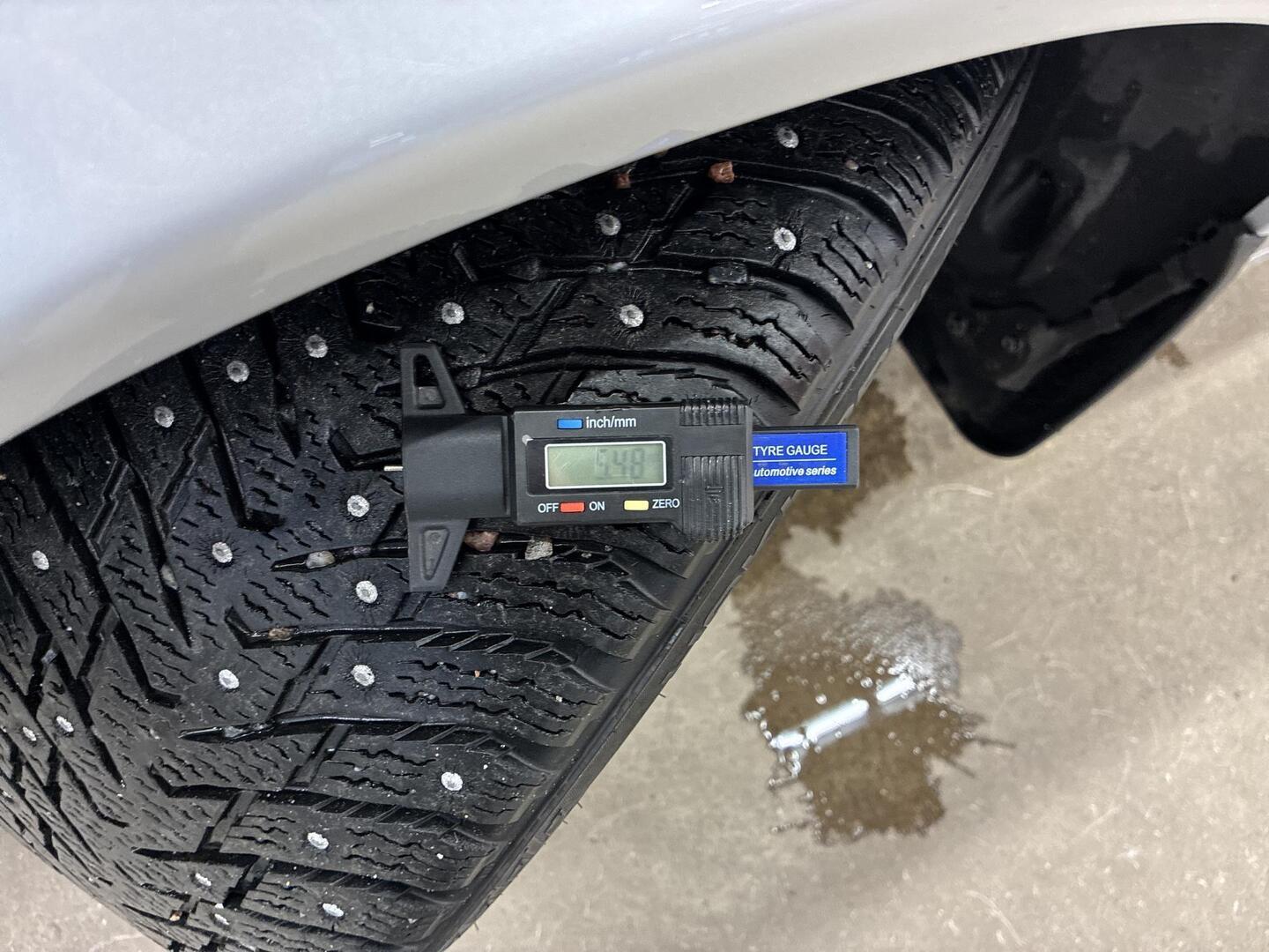 MERCEDES-BENZ E 2008