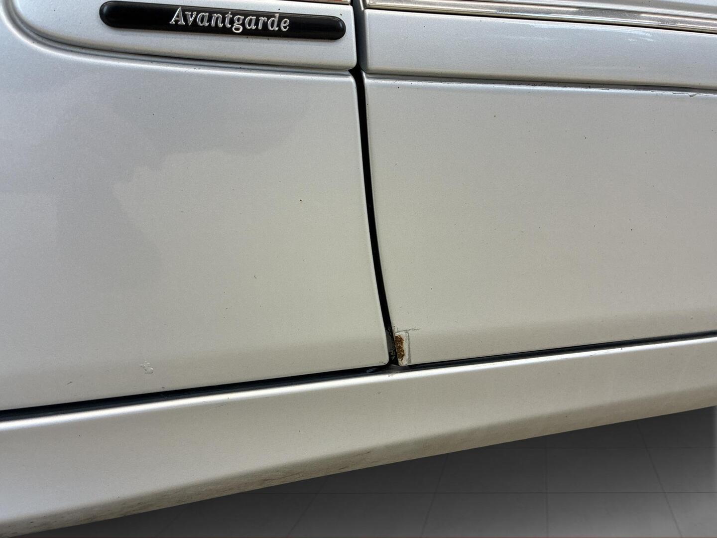 MERCEDES-BENZ E 2008