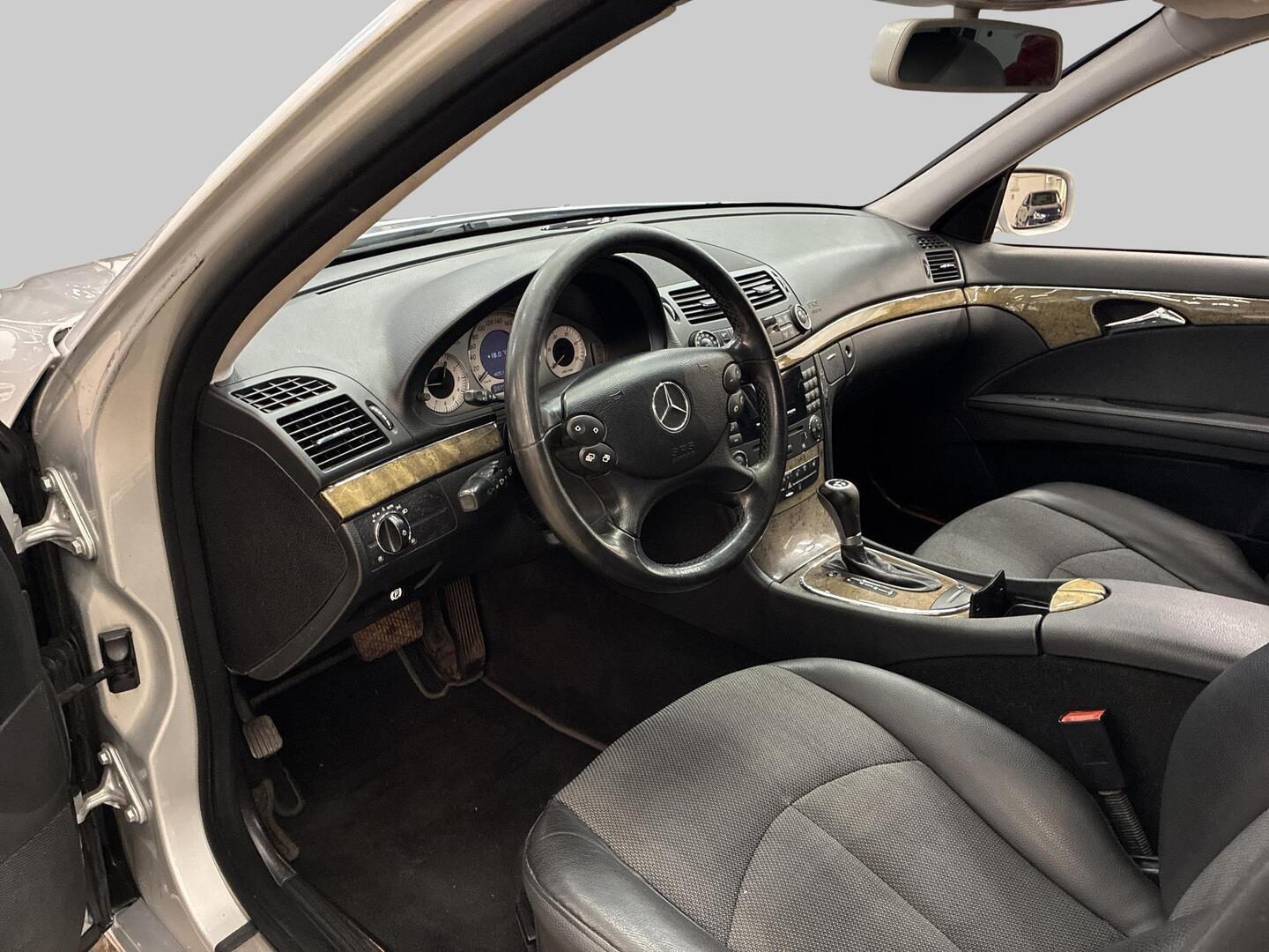 MERCEDES-BENZ E 2008