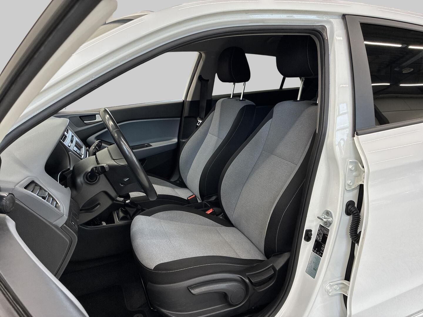 HYUNDAI i20 5d 2016