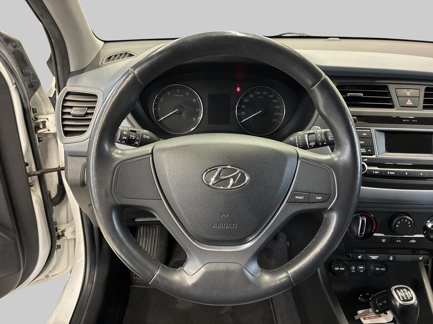 HYUNDAI i20 5d 2016