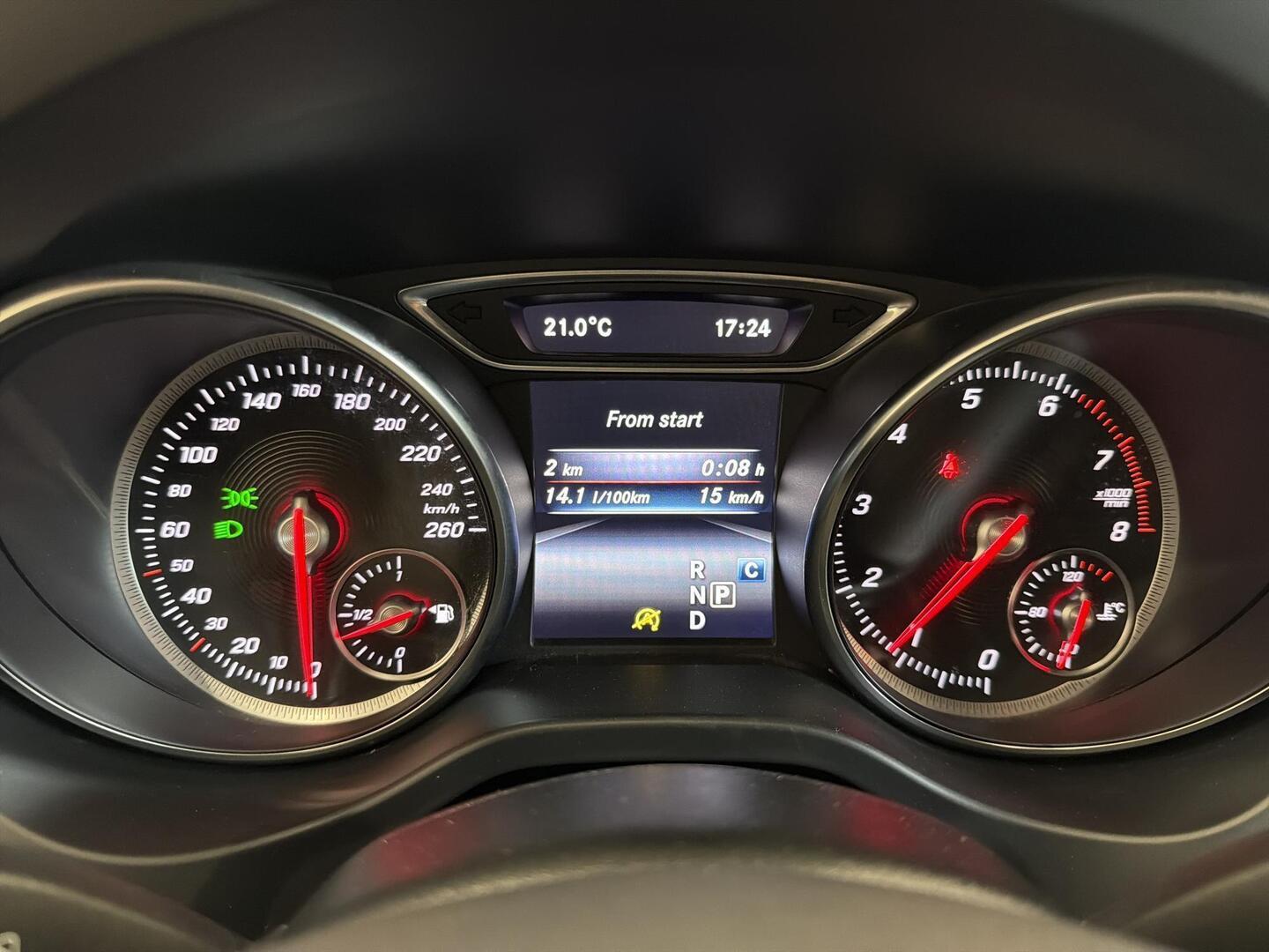 MERCEDES-BENZ GLA 2019