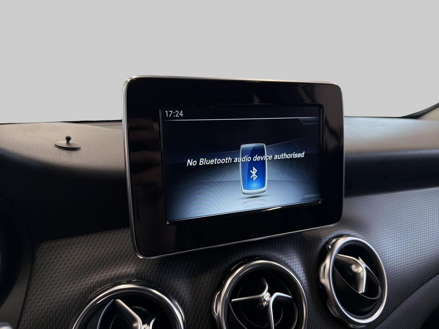 MERCEDES-BENZ GLA 2019