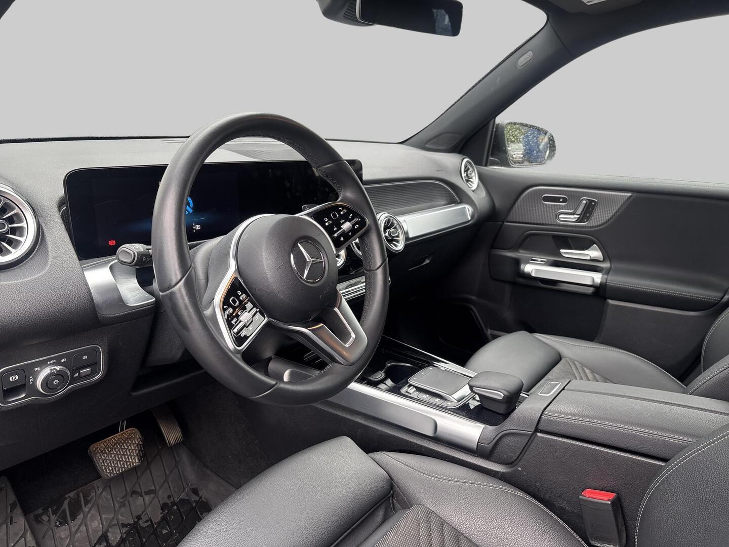 MERCEDES-BENZ EQB 2024