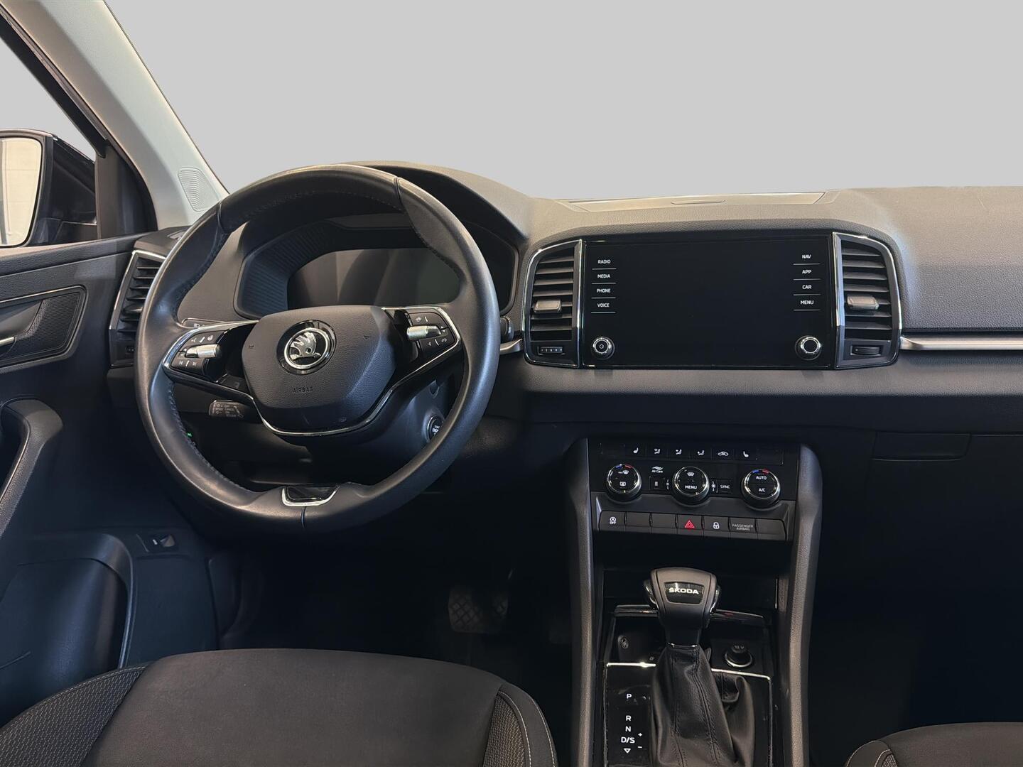 SKODA Karoq 2023