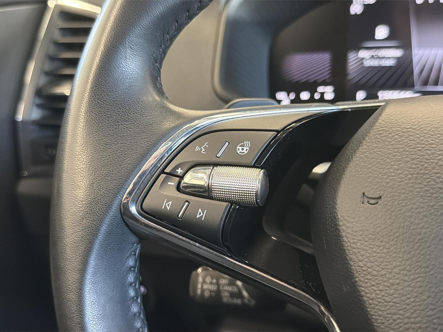 SKODA Karoq 2023