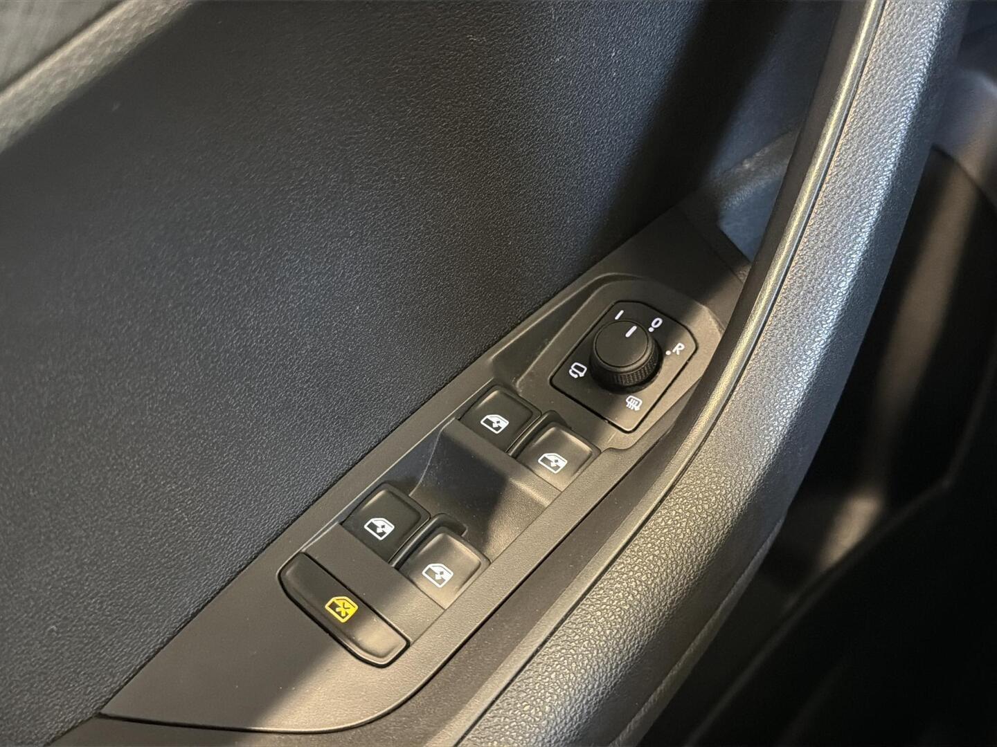 SKODA Karoq 2023