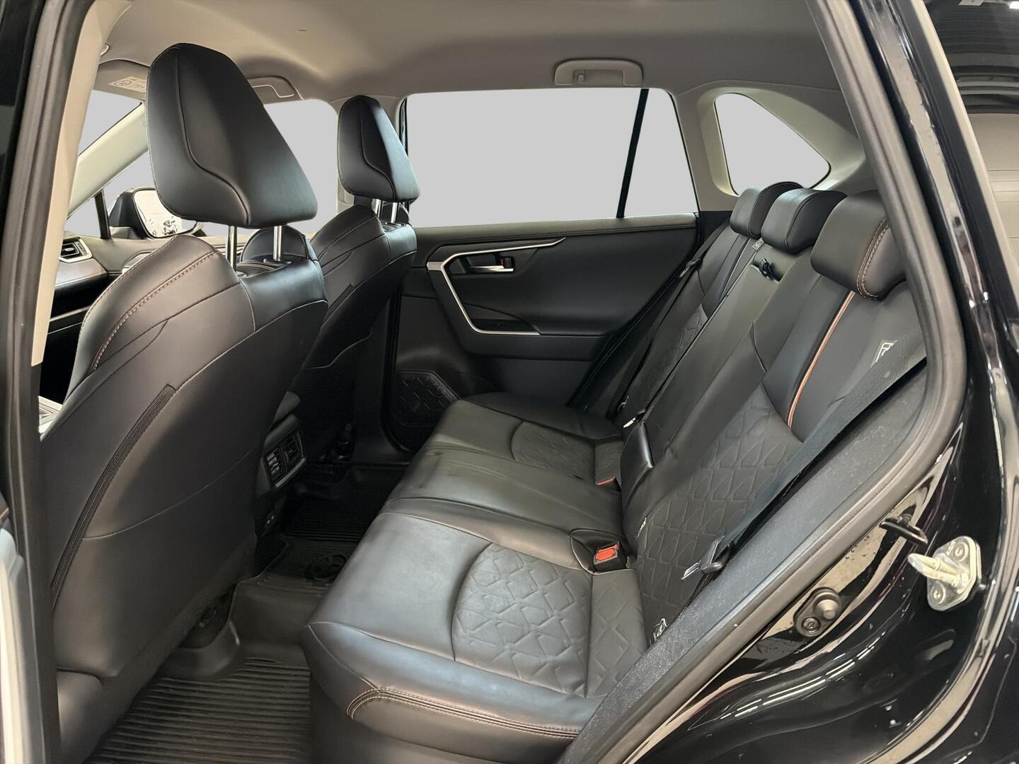 TOYOTA RAV4 2023