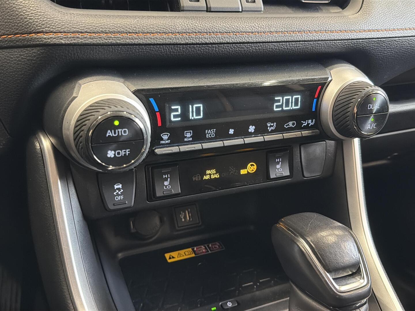 TOYOTA RAV4 2023