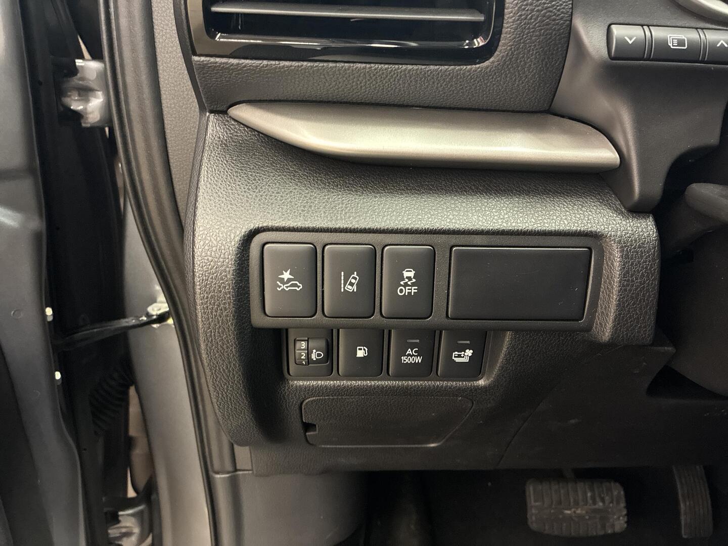 MITSUBISHI ECLIPSE CROSS 2024