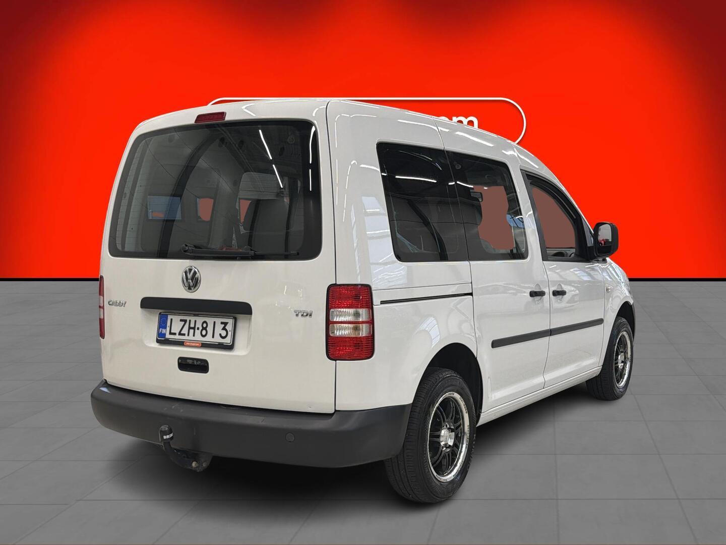 VOLKSWAGEN Caddy 2011