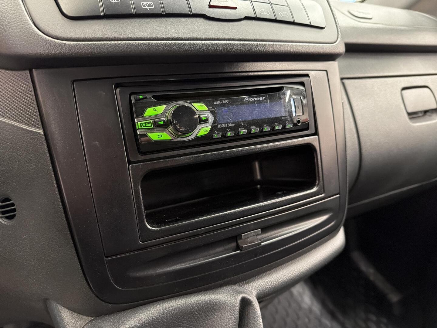 MERCEDES-BENZ Vito 2012