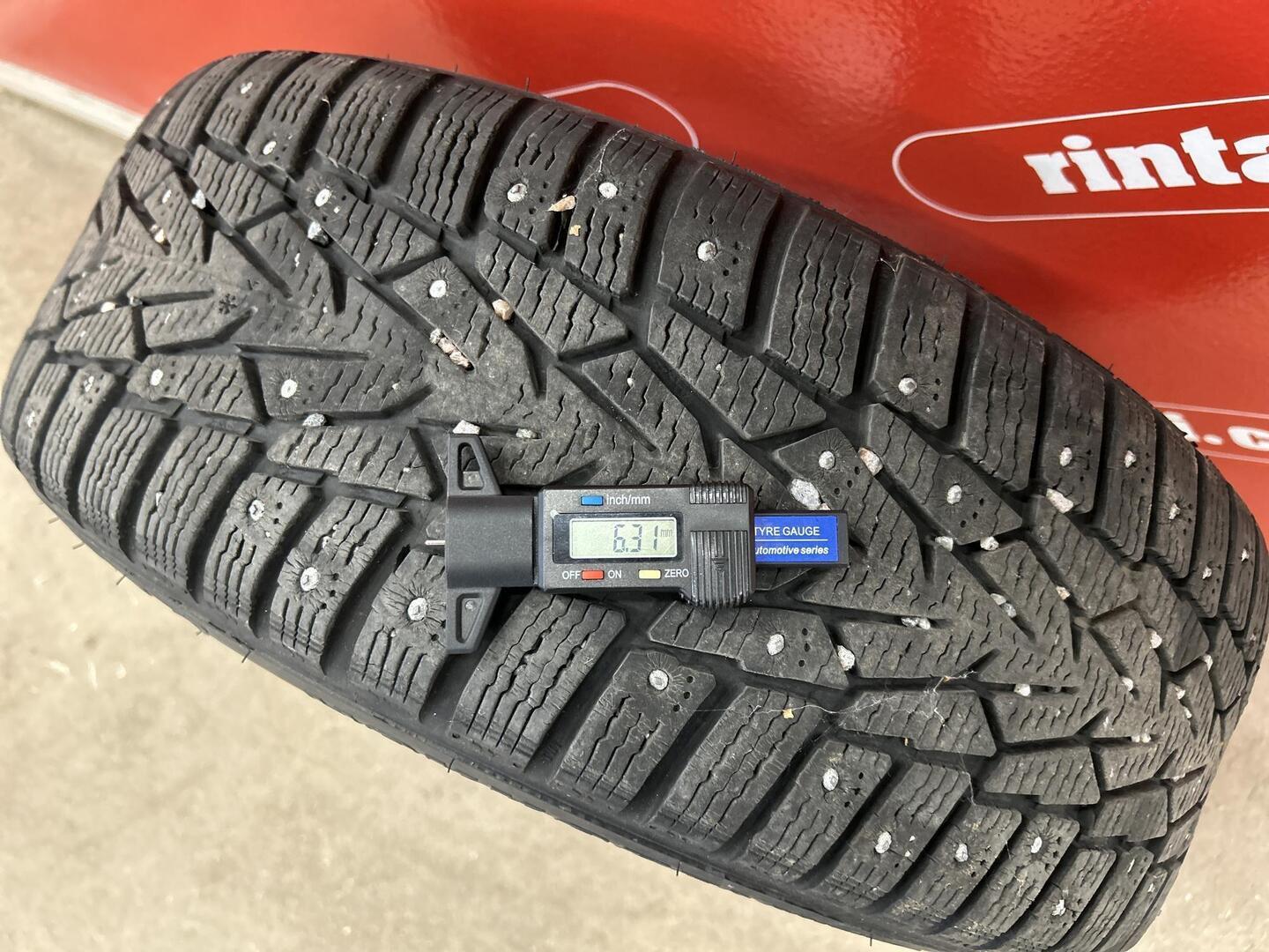 VOLVO V40 Cross Country 2013