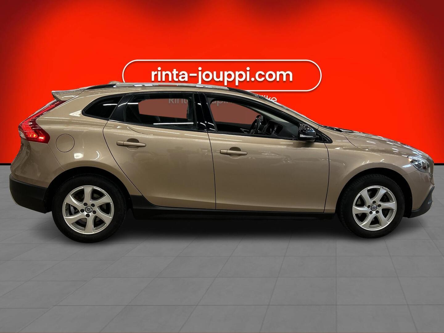 VOLVO V40 Cross Country 2013