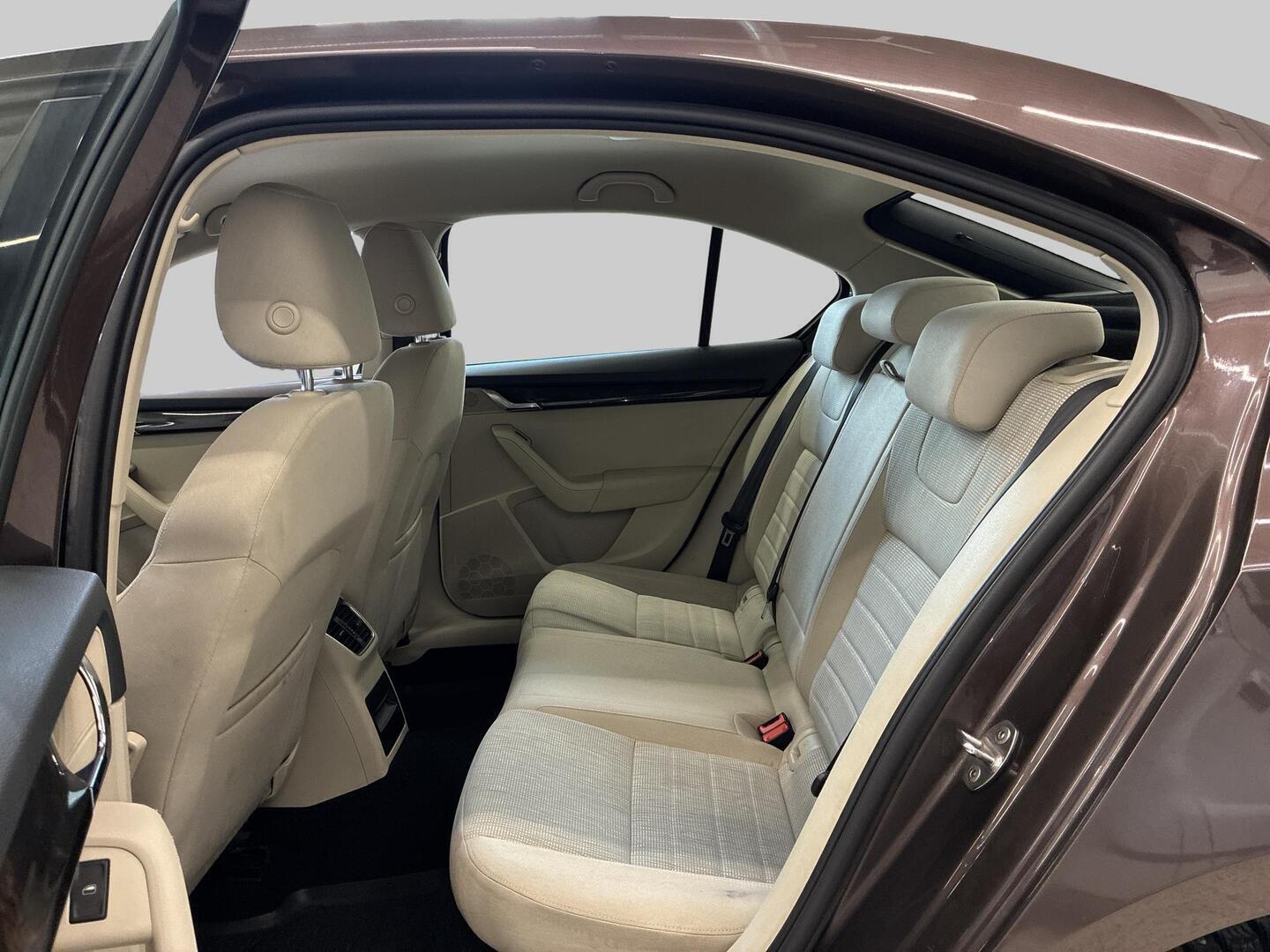 SKODA Octavia 2013