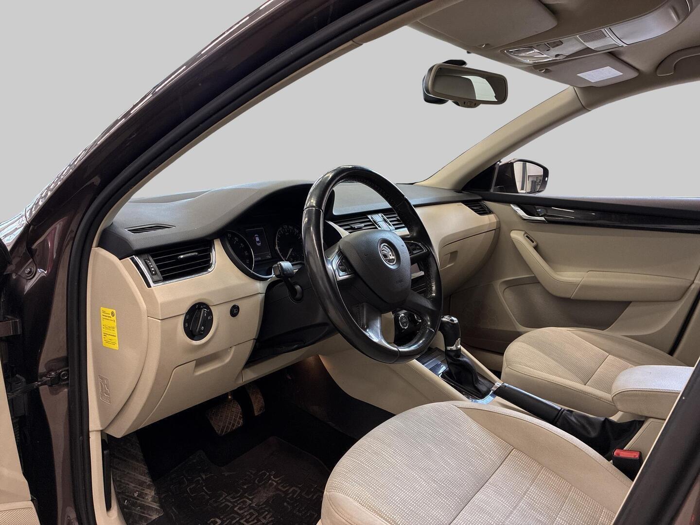 SKODA Octavia 2013
