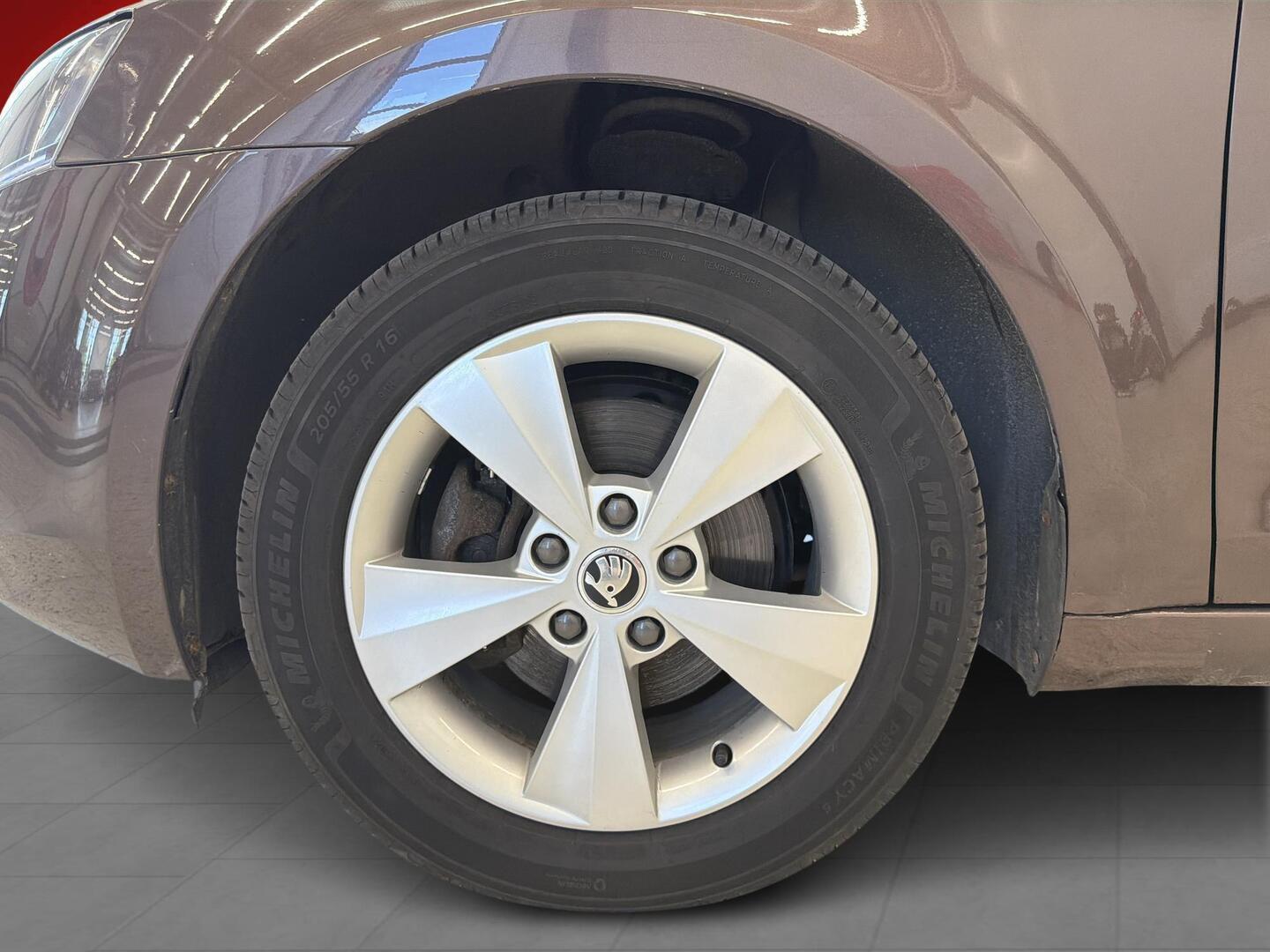 SKODA Octavia 2015