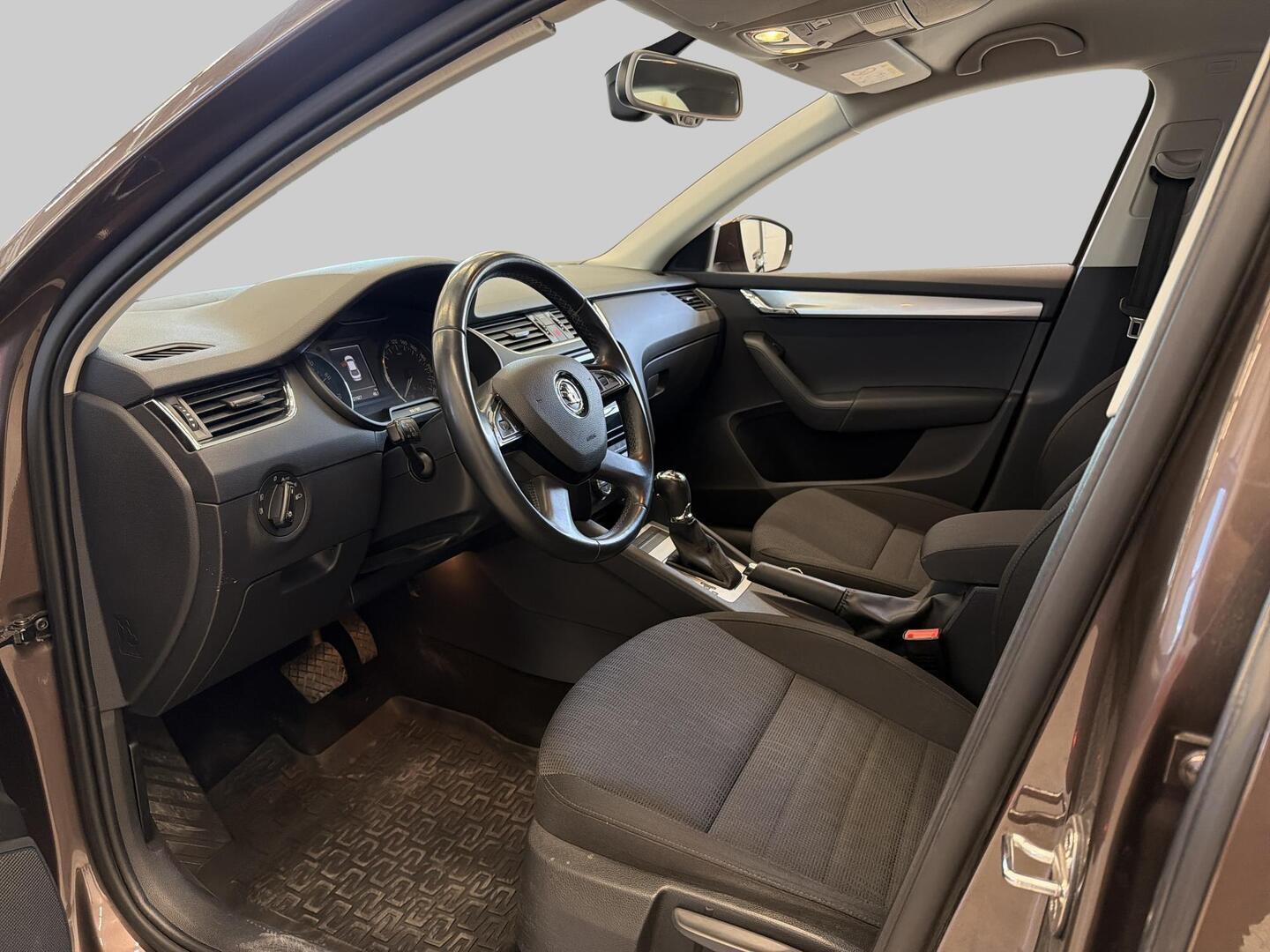 SKODA Octavia 2015