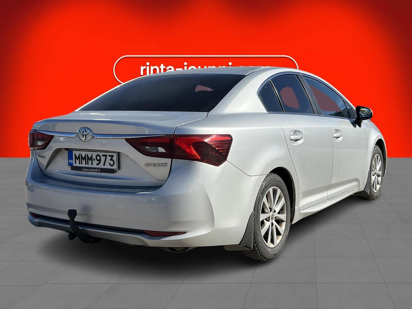 TOYOTA Avensis 2016