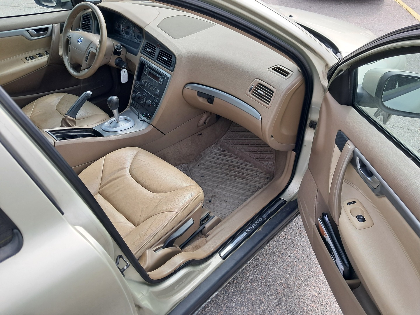 VOLVO V70 2006