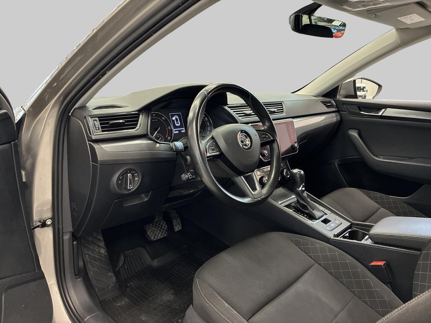 SKODA Superb 2018