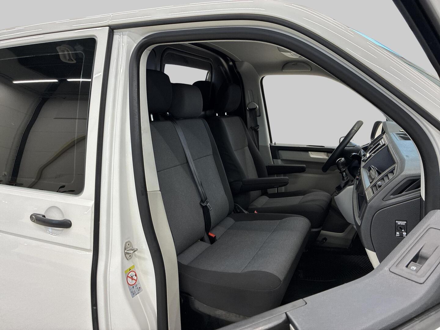 VOLKSWAGEN Transporter 2018