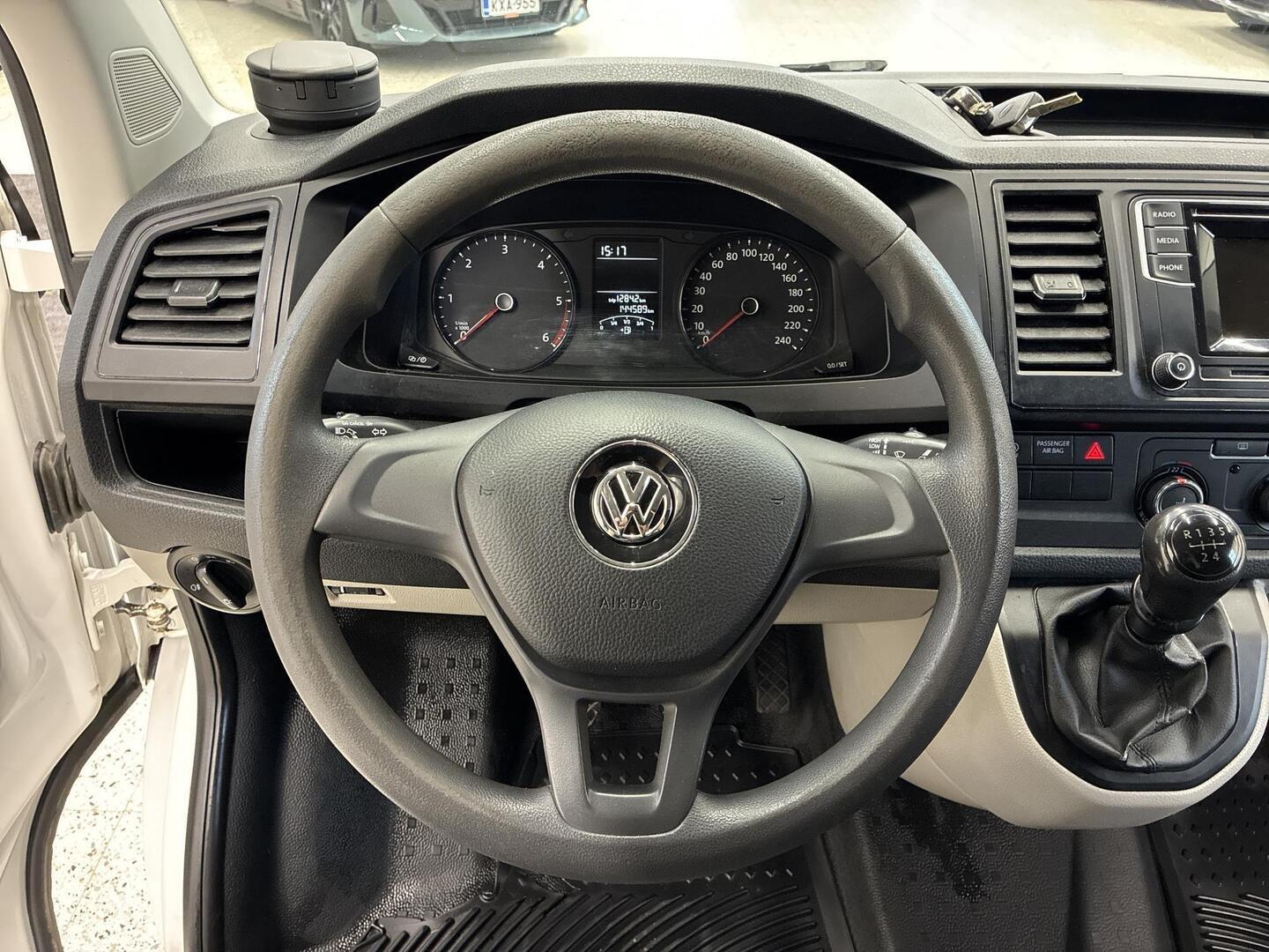 VOLKSWAGEN Transporter 2018