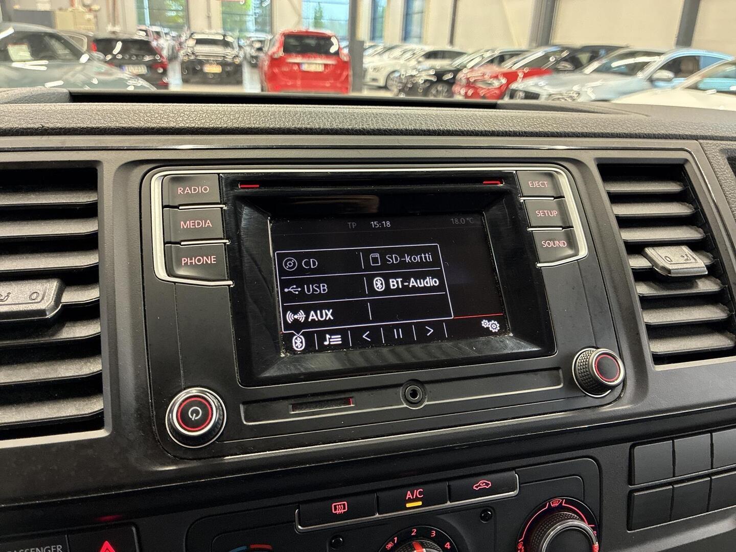 VOLKSWAGEN Transporter 2018