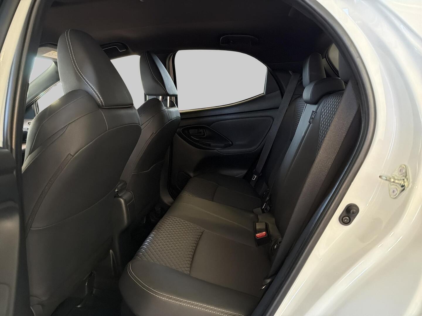 TOYOTA YARIS 2021