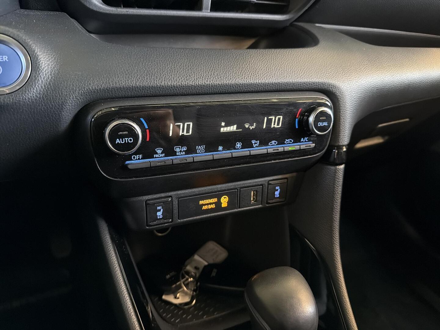 TOYOTA YARIS 2021