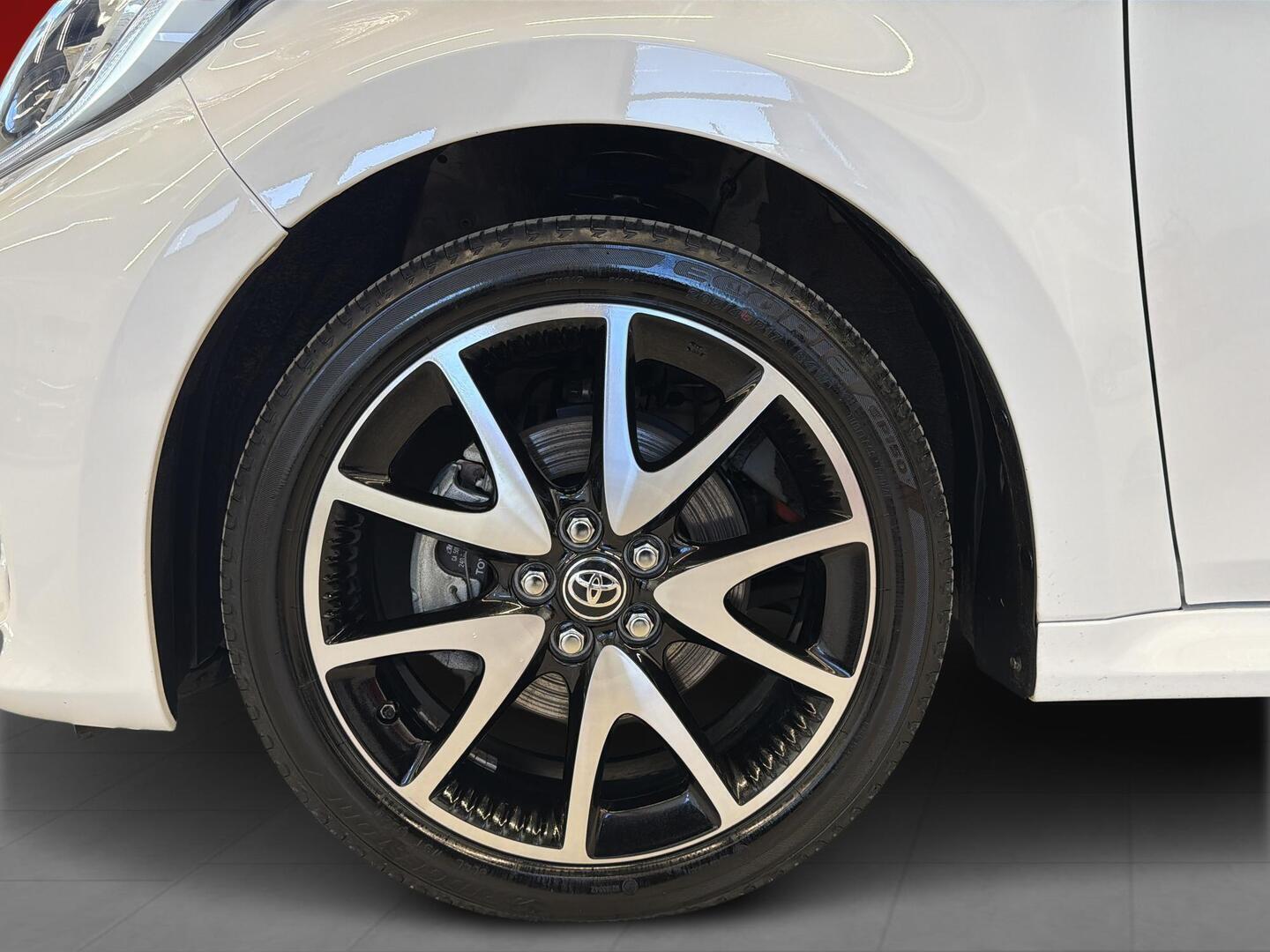 TOYOTA YARIS 2021