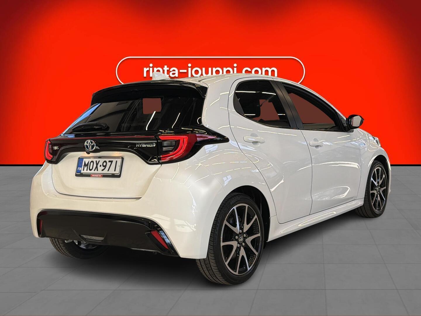 TOYOTA YARIS 2021