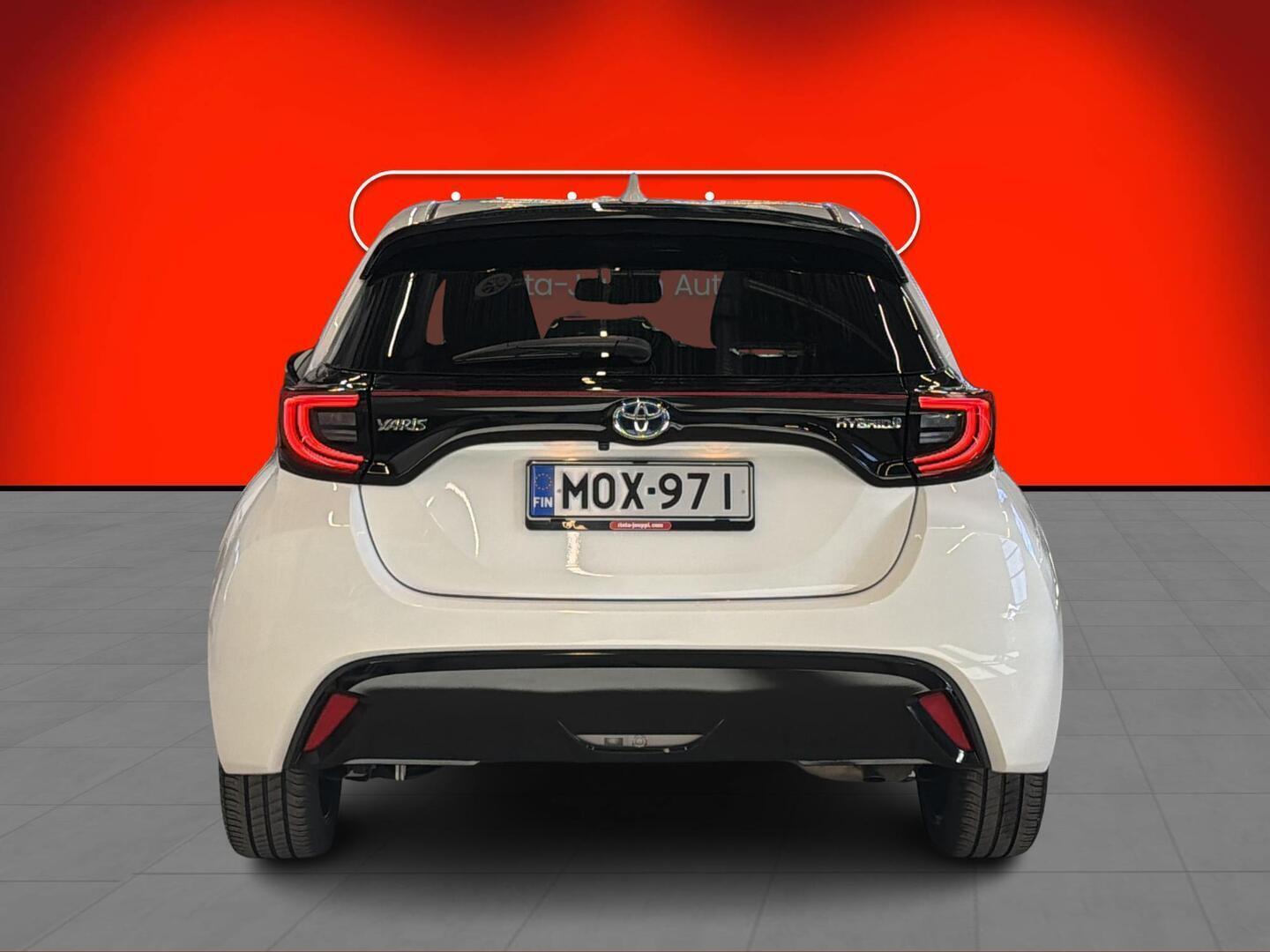 TOYOTA YARIS 2021
