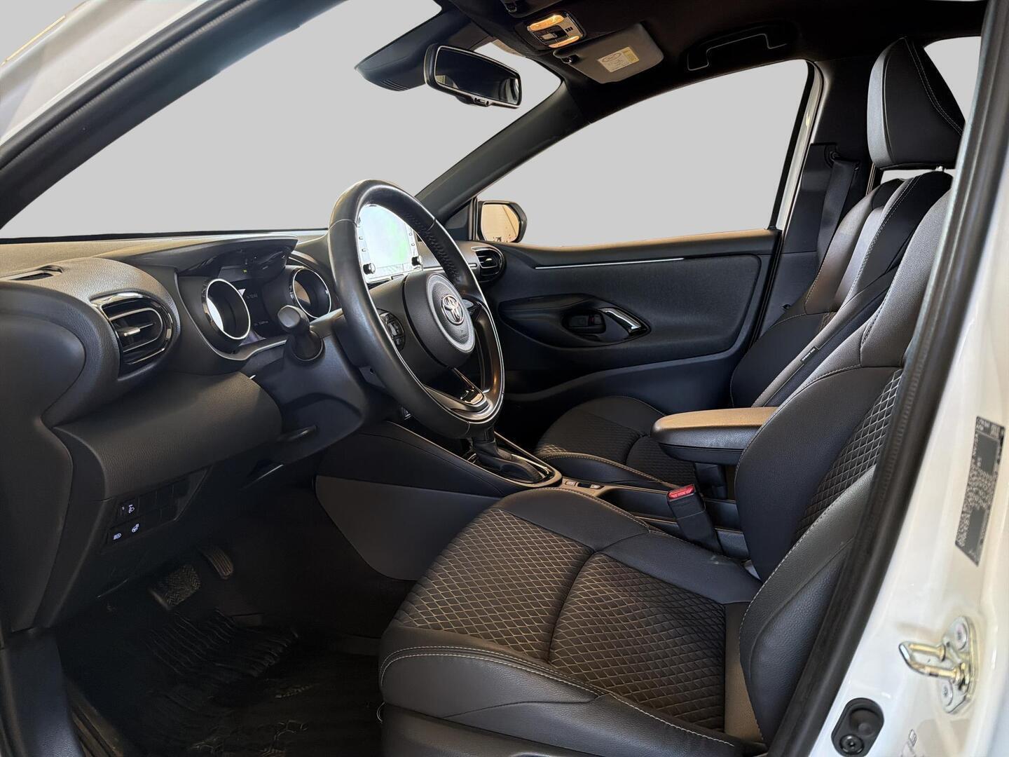 TOYOTA YARIS 2021