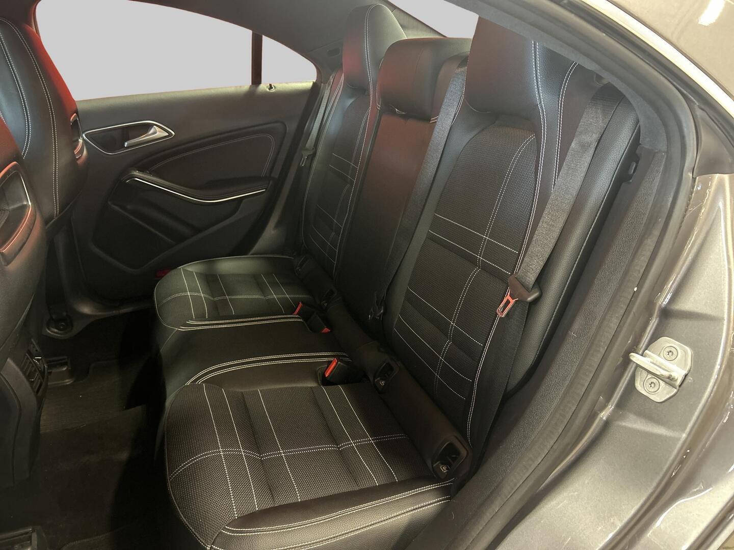 MERCEDES-BENZ CLA 2016